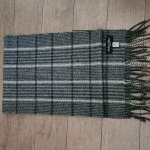 Joshua Ellis England Lambwool Grey Plaid Wool Classic Scarf / New Without Tag